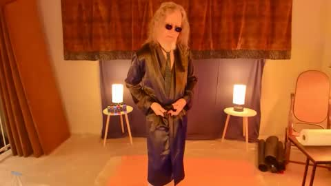 JDinEuless online show from 05/24/26, 02:55