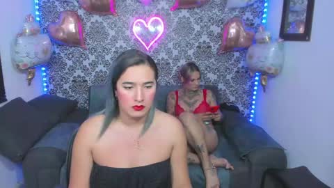 . Julianita y Valery . online show from 04/16/26, 03:07