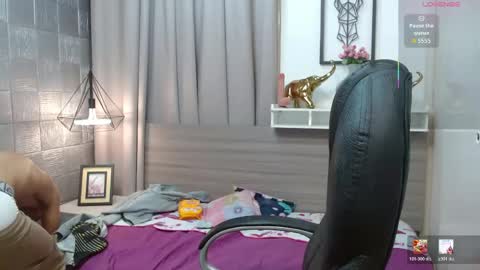 jdwhite18 online show from 05/18/26, 03:13