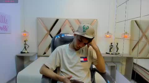 jdwhite18 online show from 07/12/26, 01:29