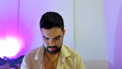 Snapshot of jean_cavalli chatting on 01/16/25, 03:02 Jean cavalli online show from 01/16/25, 03:02