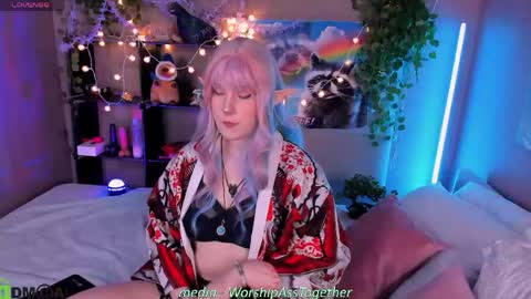 Mary online show from 04/19/26, 05:23