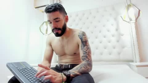 JEAN online show from 04/07/26, 08:09