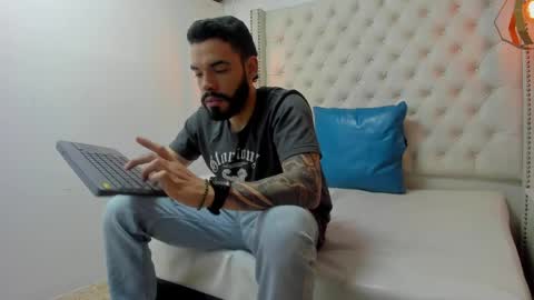 JEAN online show from 04/21/26, 01:42