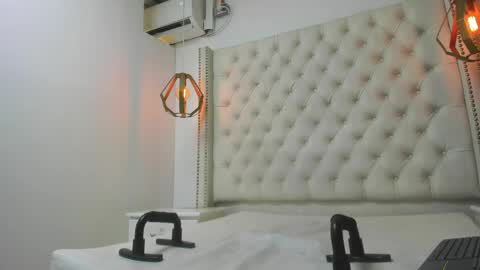 JEAN online show from 04/23/26, 09:17