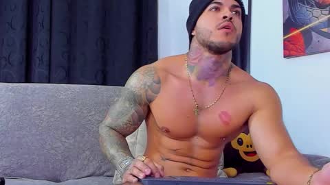 Snapshot of jean_lopez chatting on 01/24/25, 08:13 Jean axelcrow Modelo Independiente online show from 01/24/25, 08:13