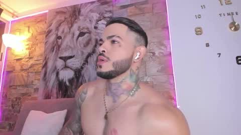 Snapshot of jean_lopez chatting on 11/20/25, 05:07 Jean axelcrow Modelo Independiente online show from 11/20/25, 05:07