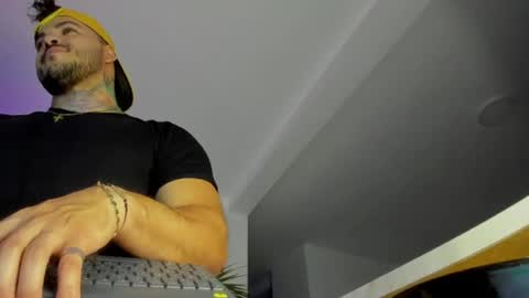 Snapshot of jean_lopez chatting on 06/01/26, 06:59 Jean axelcrow Modelo Independiente online show from 06/01/26, 06:59