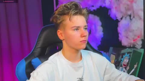 jean_wilsons online show from 11/21/25, 11:20