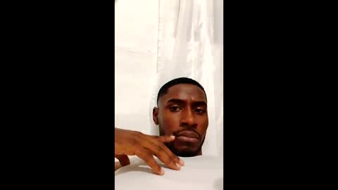 jeancarlos_09598073 online show from 05/04/26, 12:06