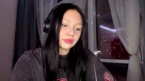 Snapshot of jeaneburroughs chatting on 12/16/25, 01:49 Jeane online show from 12/16/25, 01:49