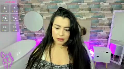 Snapshot of jeannette_tay chatting on 06/18/26, 02:56 JEANNETTE online show from 06/18/26, 02:56
