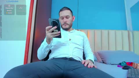 Snapshot of jeanpiere02 chatting on 11/15/25, 03:59 Jeanpiere online show from 11/15/25, 03:59