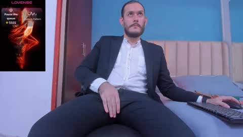 Snapshot of jeanpiere02 chatting on 11/28/25, 03:42 Jeanpiere online show from 11/28/25, 03:42