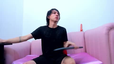 Snapshot of jeanram18 chatting on 12/02/25, 11:37 JEAN online show from 12/02/25, 11:37