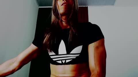 Snapshot of jeanys_sneider chatting on 02/12/25, 12:01 Jeays online show from 02/12/25, 12:01