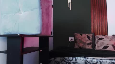 Snapshot of jeanys_sneider chatting on 10/30/25, 12:17 Jeays online show from 10/30/25, 12:17