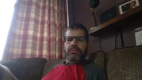 Snapshot of jediknight2 chatting on 12/05/25, 09:18 Matt online show from 12/05/25, 09:18