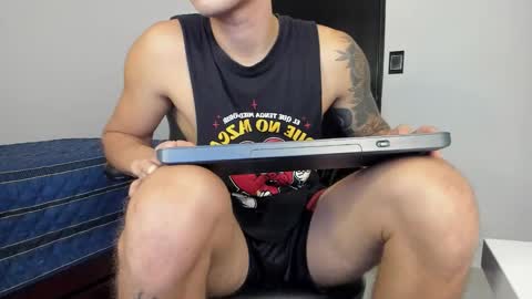 Snapshot of jeeanpii01 chatting on 12/13/25, 07:53 Jeanpii01 online show from 12/13/25, 07:53