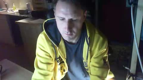 Snapshot of jef74700 chatting on 12/08/24, 04:04 Jrme online show from 12/08/24, 04:04