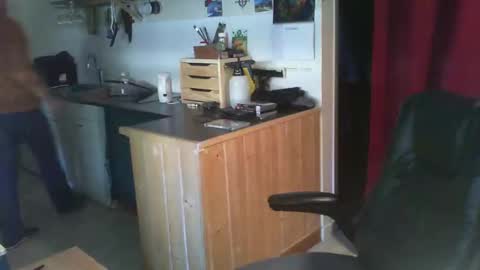 Snapshot of jef74700 chatting on 12/12/24, 10:13 Jrme online show from 12/12/24, 10:13