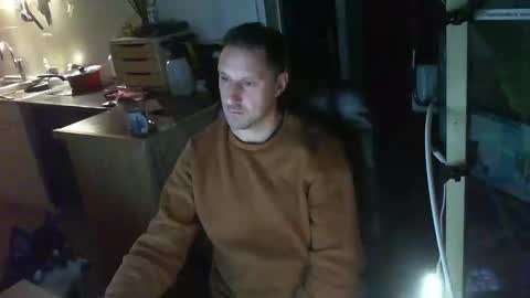 Snapshot of jef74700 chatting on 01/01/25, 05:22 Jrme online show from 01/01/25, 05:22