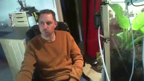 Snapshot of jef74700 chatting on 01/04/25, 09:32 Jrme online show from 01/04/25, 09:32