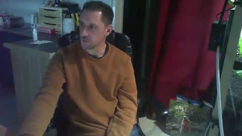 Snapshot of jef74700 chatting on 01/05/25, 08:11 Jrme online show from 01/05/25, 08:11