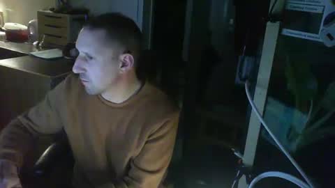 Snapshot of jef74700 chatting on 01/19/25, 04:57 Jrme online show from 01/19/25, 04:57