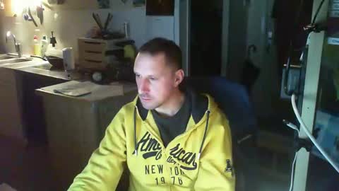 Snapshot of jef74700 chatting on 01/27/25, 05:03 Jrme online show from 01/27/25, 05:03