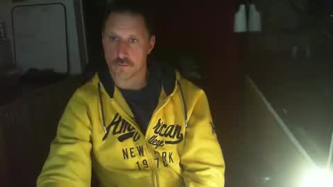 Snapshot of jef74700 chatting on 03/04/25, 04:49 Jrme online show from 03/04/25, 04:49