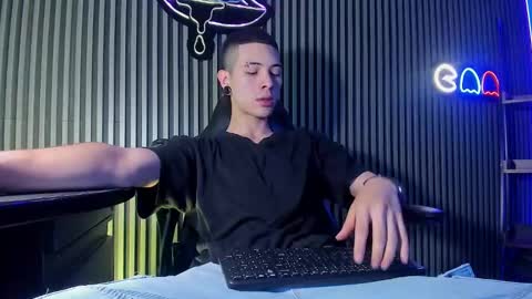 Jeff  online show from 09/16/25, 01:01