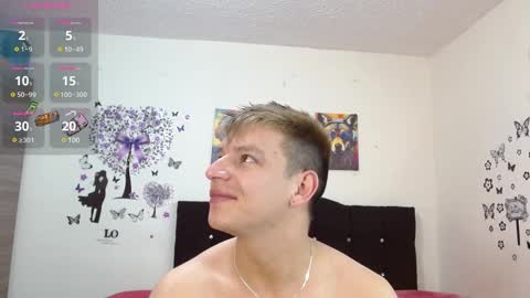 Snapshot of jeff_and_jade chatting on 12/19/24, 11:18 jeff and jade online show from 12/19/24, 11:18