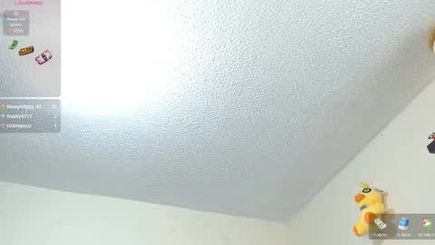 Snapshot of jeff_and_jade chatting on 03/04/25, 12:44 jeff and jade online show from 03/04/25, 12:44