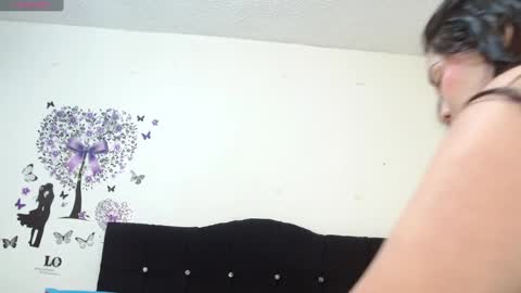 Snapshot of jeff_and_jade chatting on 09/11/25, 11:21 jeff and jade online show from 09/11/25, 11:21