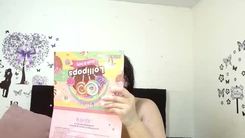 Snapshot of jeff_and_jade chatting on 10/21/25, 11:22 jeff and jade online show from 10/21/25, 11:22