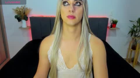  ashley   online show from 11/08/25, 08:25