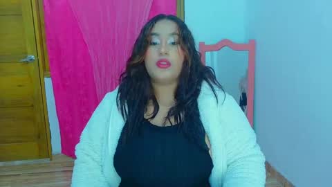 jei_iris online show from 05/17/26, 11:50