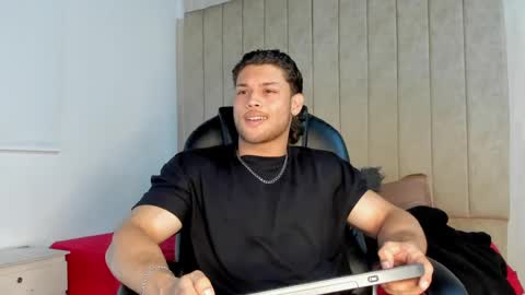 jeicob gagnon online show from 10/04/25, 07:28