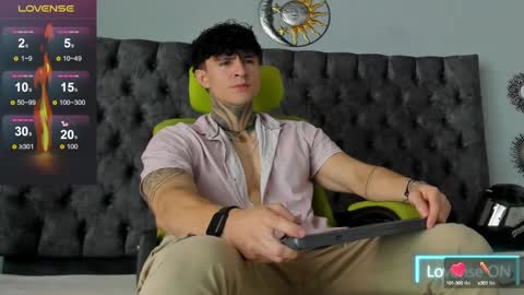 Snapshot of jeins_carter chatting on 02/15/25, 01:38 JC online show from 02/15/25, 01:38