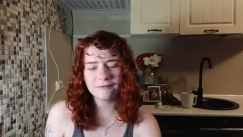 Snapshot of jelly_cherry chatting on 07/21/26, 09:39 Emily online show from 07/21/26, 09:39