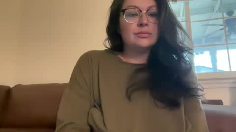 Snapshot of jellybeanin chatting on 12/12/24, 05:04 Jelli online show from 12/12/24, 05:04