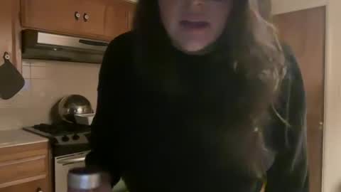 Snapshot of jellybeanin chatting on 12/28/24, 03:04 Jelli online show from 12/28/24, 03:04