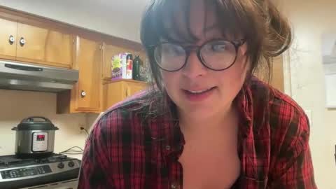 Snapshot of jellybeanin chatting on 02/25/25, 08:03 Jelli online show from 02/25/25, 08:03