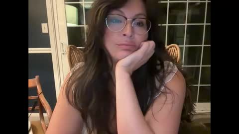 Snapshot of jellybeanin chatting on 09/10/25, 06:24 Jelli online show from 09/10/25, 06:24