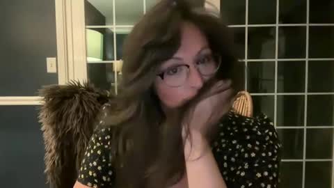 Snapshot of jellybeanin chatting on 09/11/25, 06:35 Jelli online show from 09/11/25, 06:35