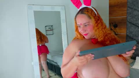 Snapshot of jenacooper__ chatting on 10/20/25, 01:39 Jena online show from 10/20/25, 01:39