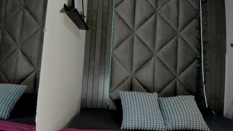 Snapshot of jenacooper__ chatting on 12/19/25, 07:54 Jena online show from 12/19/25, 07:54