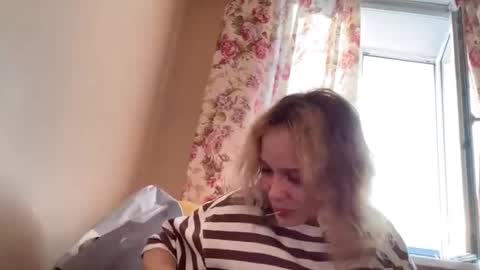 Jessica online show from 03/25/26, 07:58