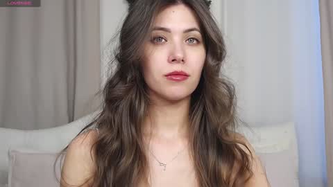 Snapshot of jenaloren chatting on 12/17/24, 07:18 Jena dont forget to thumbs up your rating is so important to me online show from 12/17/24, 07:18